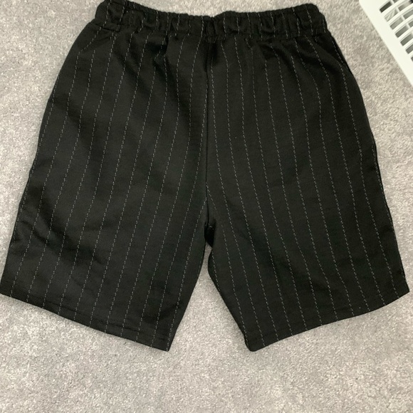 MEN Pinstripe Short With Side Tape - Picture 4 of 4